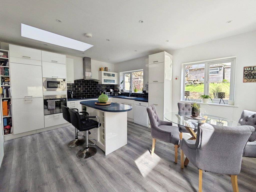 Property photo 3 of 25 Picture No. 04