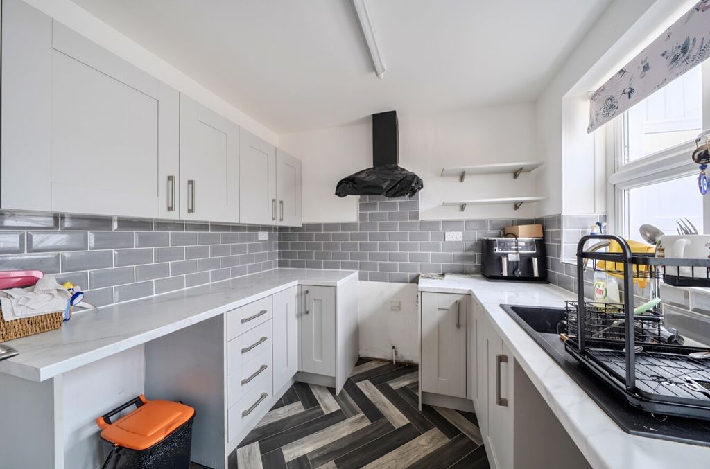 Property photo 3 of 26 1419326-10-699Ca0B931ba7