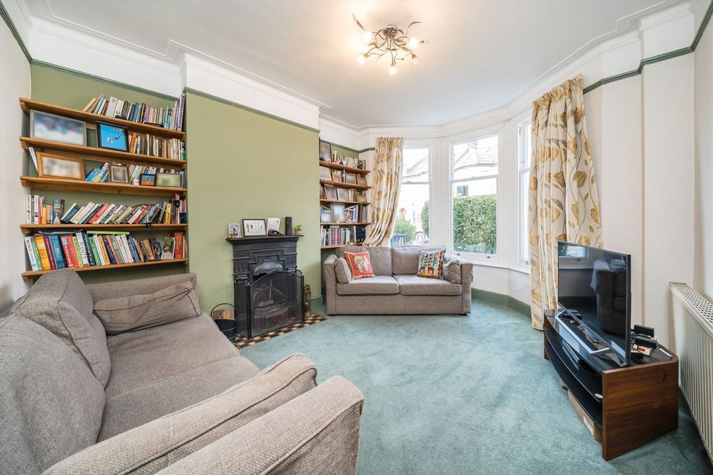 Property photo 2 of 9