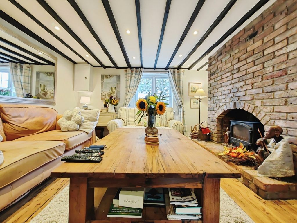 Property photo 3 of 19 Pbox-Img.Jpg