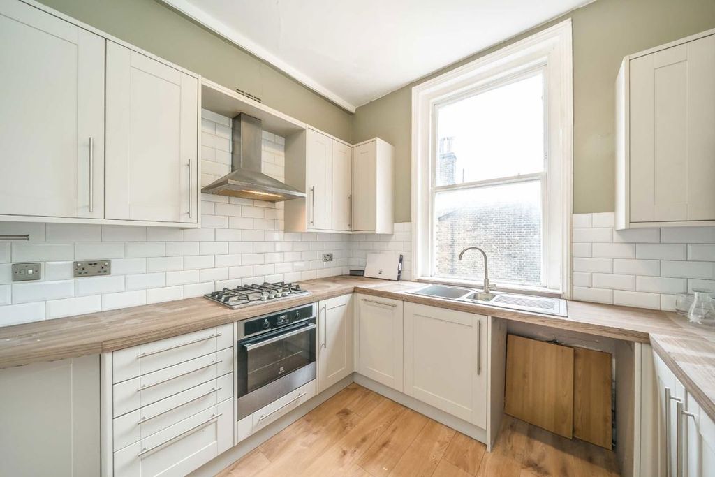 Property photo 1 of 3