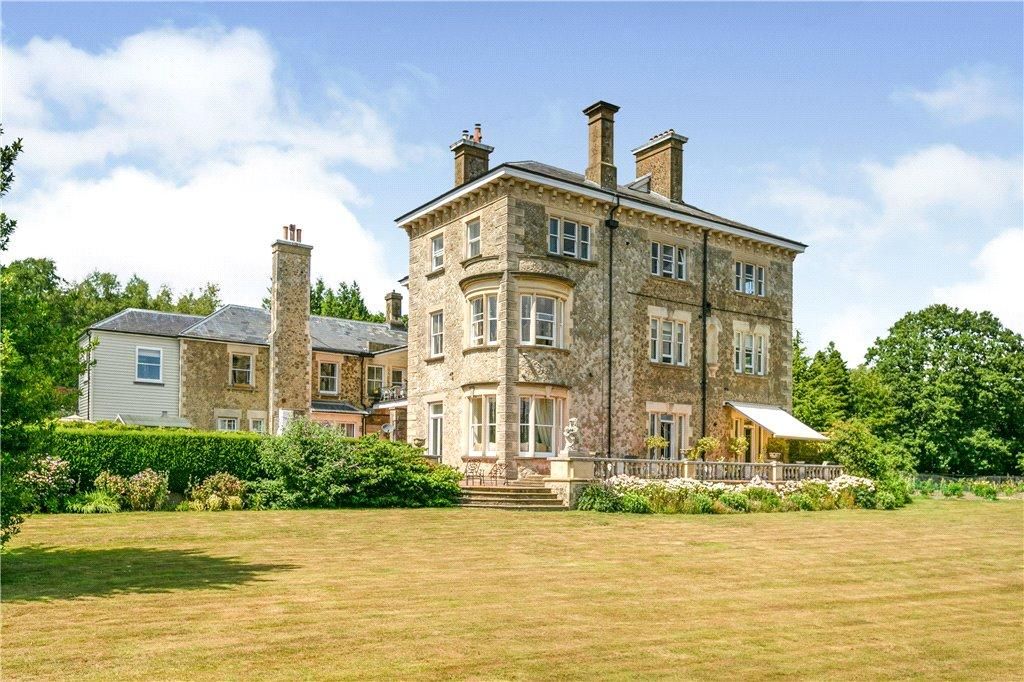 Property photo 1 of 27