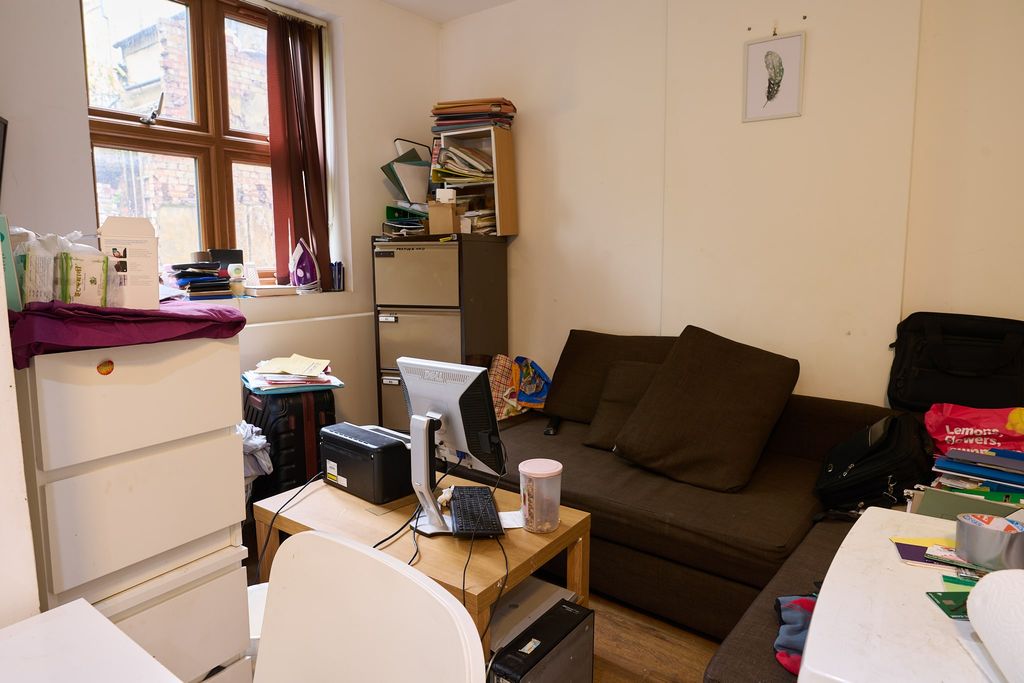 Property photo 3 of 24