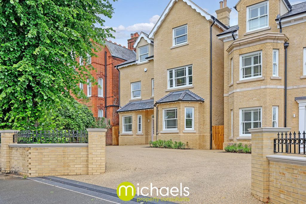 Property photo 1 of 45