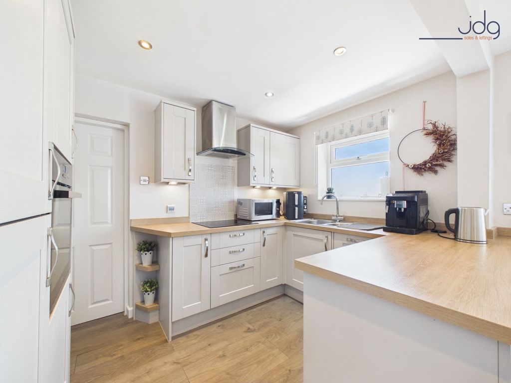 Property photo 2 of 18 Open Plan Kitchen Dining