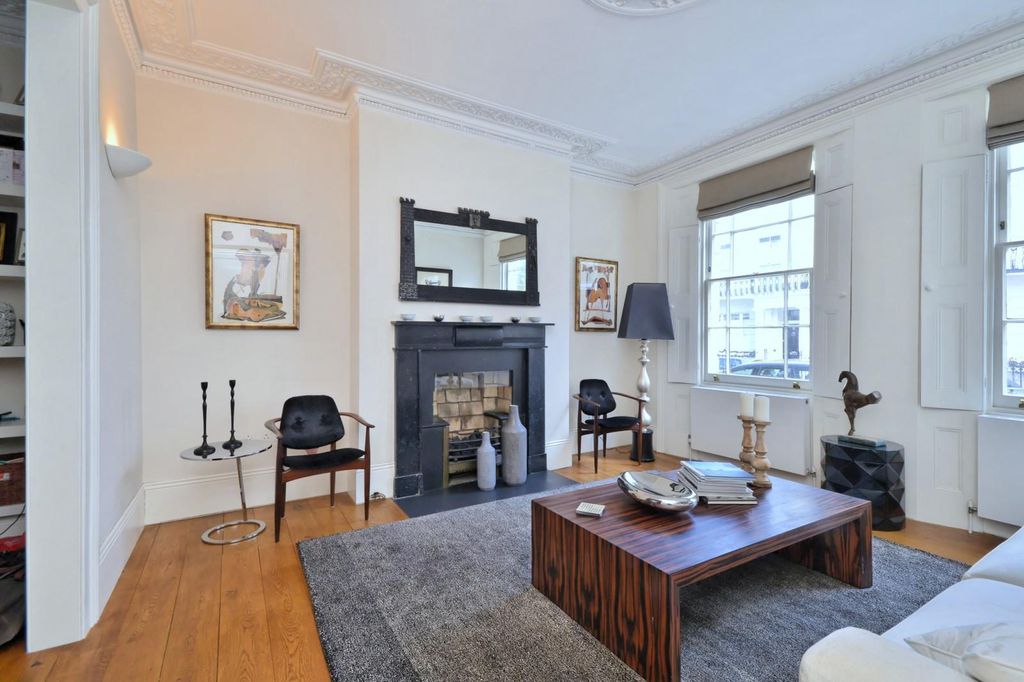 Property photo 3 of 11 1