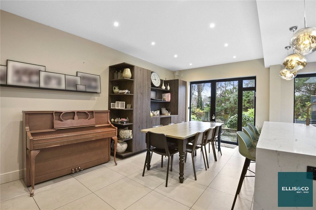 Property photo 3 of 15 Picture No. 36