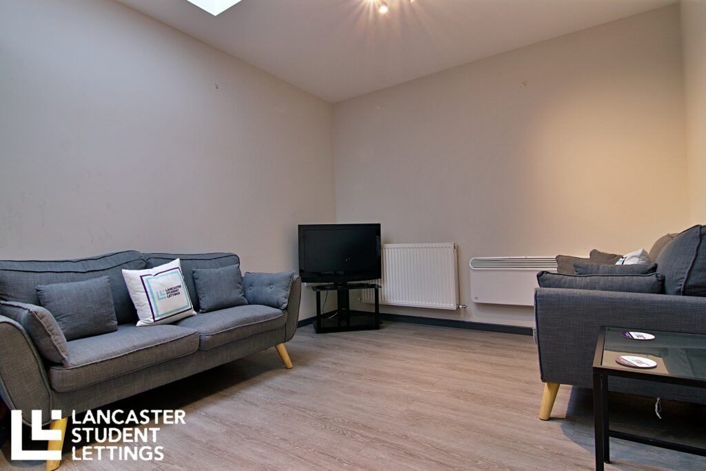 Property photo 2 of 7 Property Photo