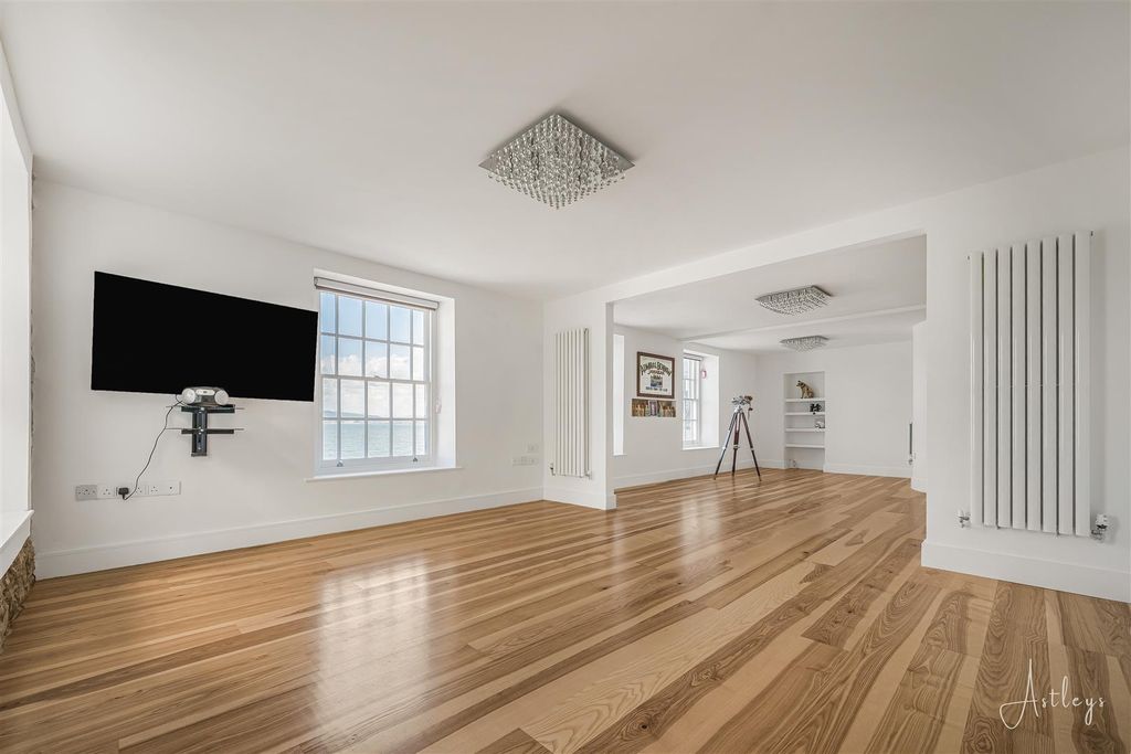 Additional image 8 of 3 bed flat for saleMumbles Road, Mumbles, Swansea SA3