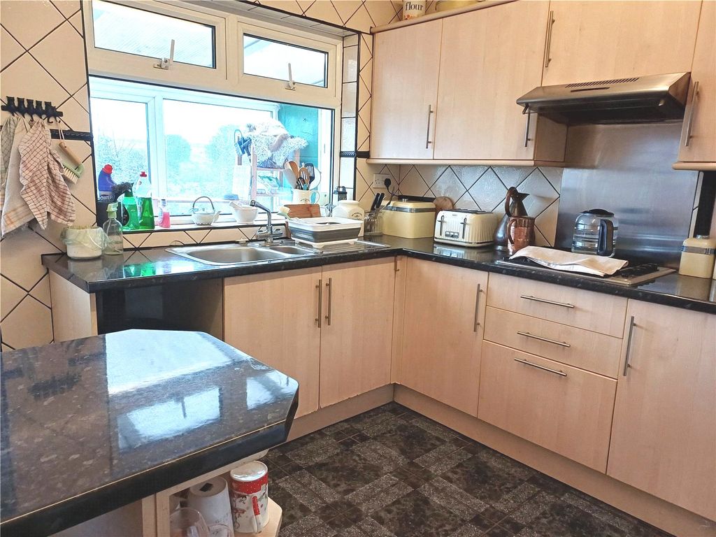 Property photo 3 of 15 Picture No. 23