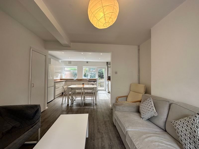 Property photo 3 of 10 Photo 1