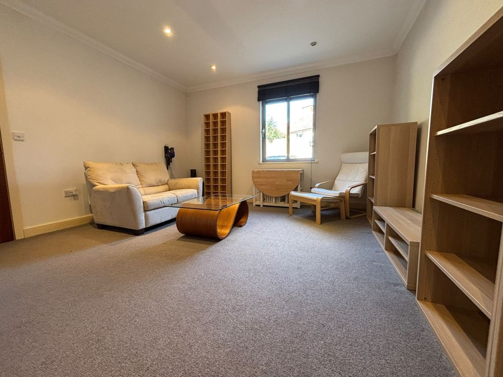 Property photo 1 of 6 c362606c-7ee3-4F62-Bc2B-A421c9Aa1c83