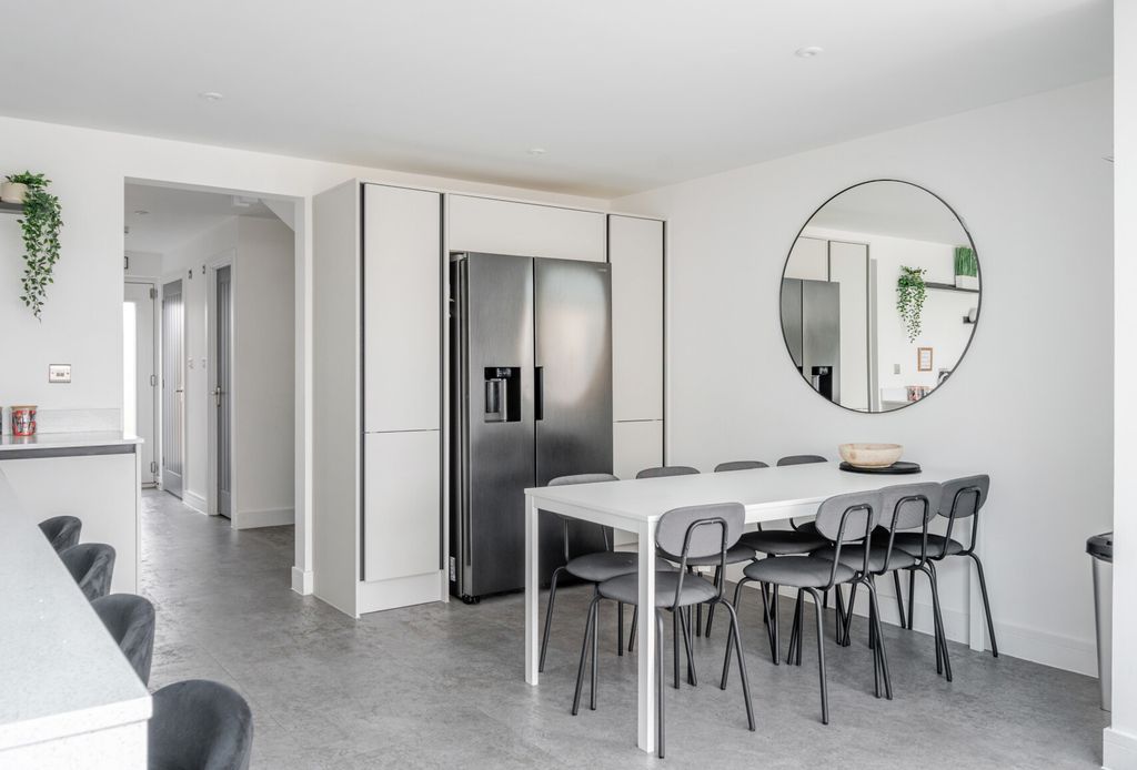 Property photo 3 of 22 1349487-3-68c01E2...