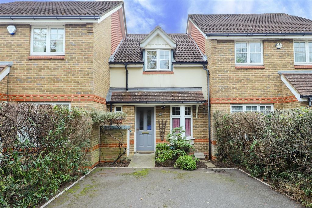 Property photo 1 of 9 Front