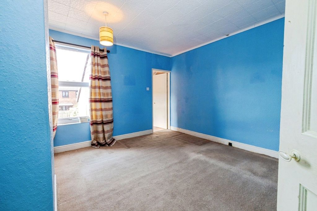 Property photo 3 of 17 Pbox-Img.Jpg