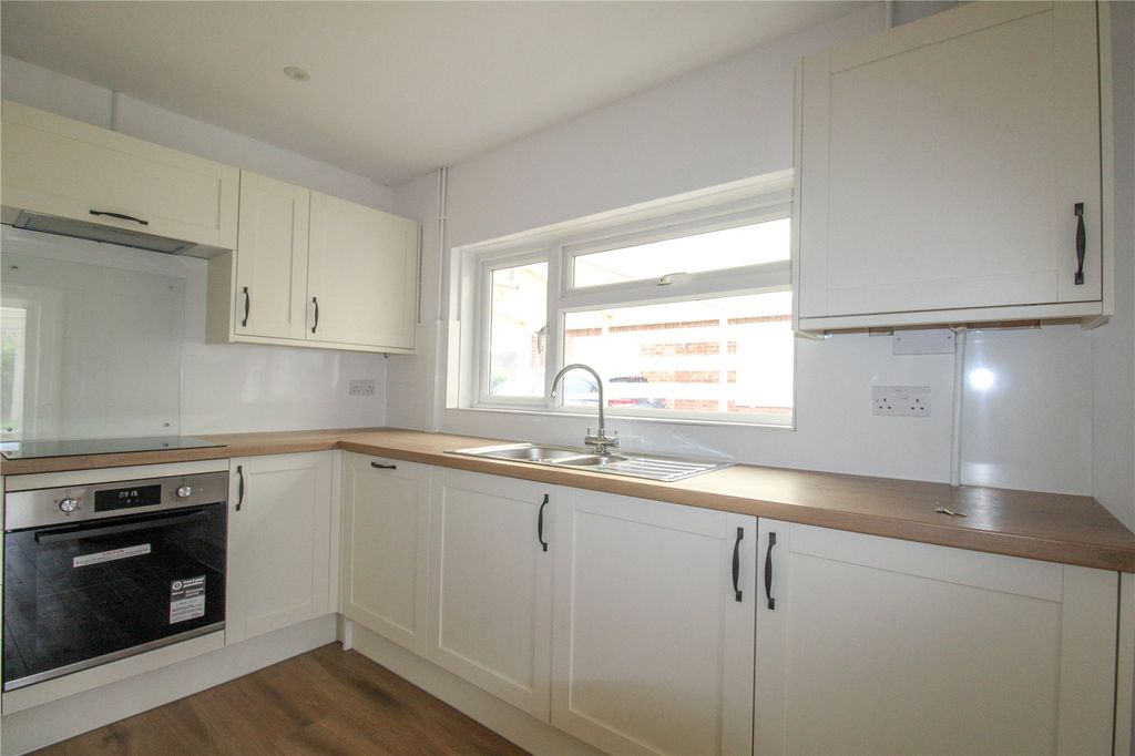 Property photo 3 of 14 Picture No. 10