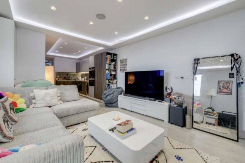 Property photo 2 of 7