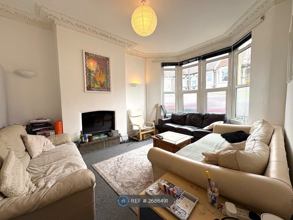 Property photo 3 of 20