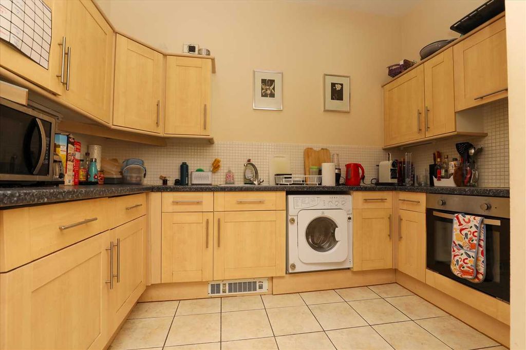 Property photo 2 of 14 Kitchen
