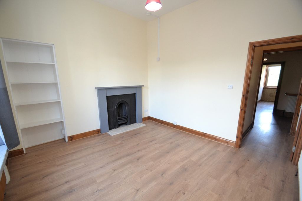 Property photo 3 of 13 4432537