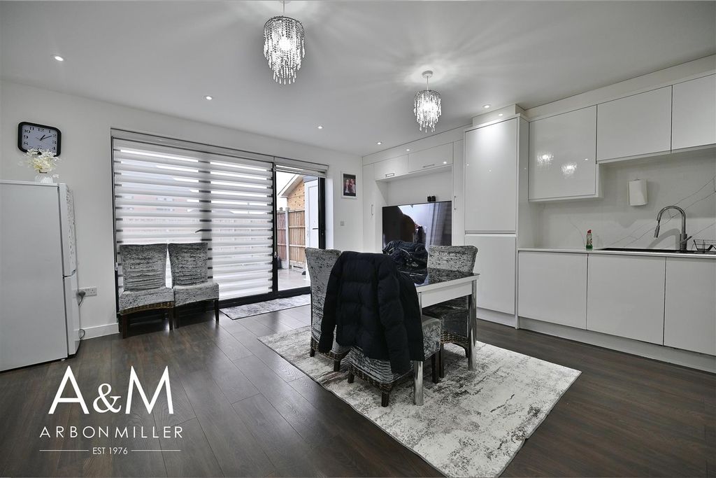 Property photo 3 of 15 6.Jpg