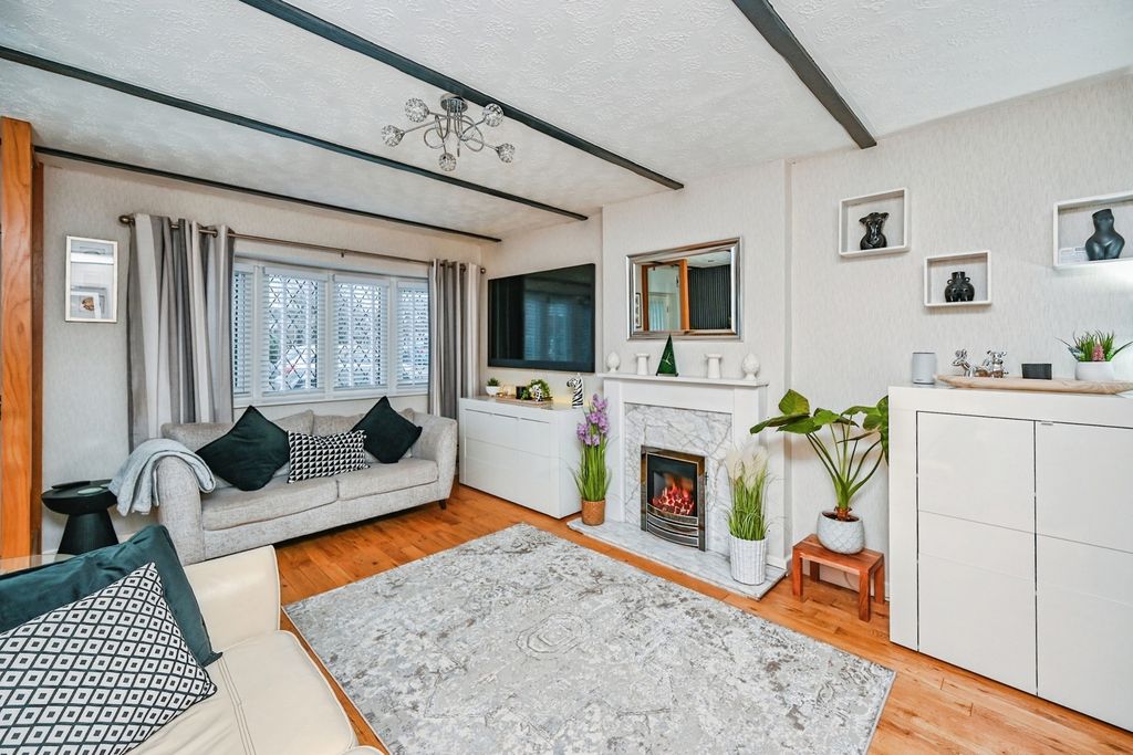 Property photo 3 of 18 Pbox-Img.Jpg