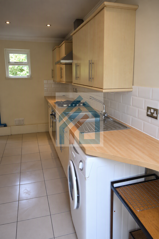 Property photo 2 of 4 Designer (13)