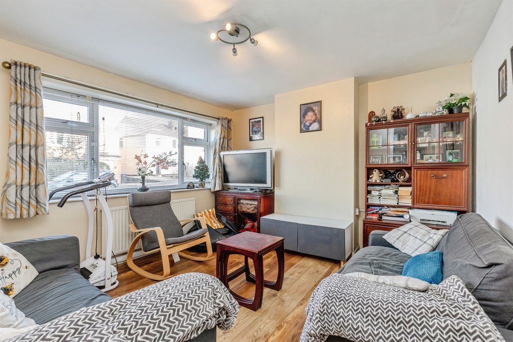 Property photo 2 of 14