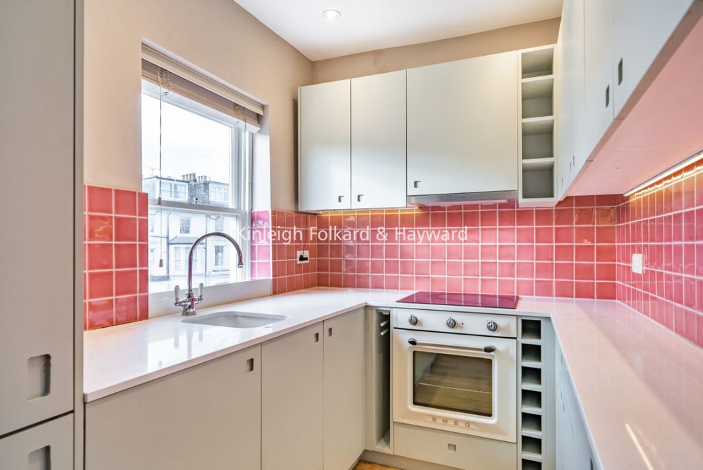 Property photo 2 of 6 94E9B6A9-7Ede-4715-A