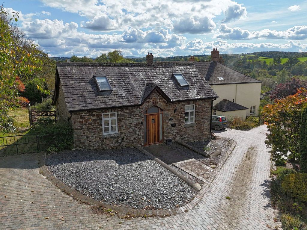 Property photo 3 of 30