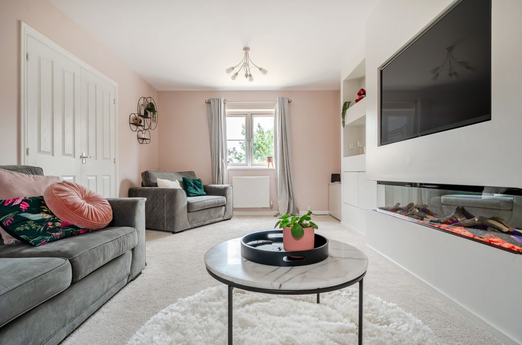 Property photo 3 of 22 1466851-22-6A1980...