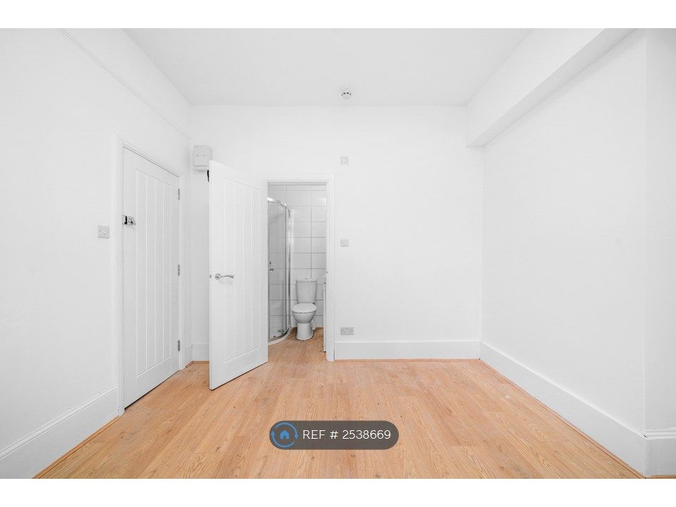 Property photo 3 of 25