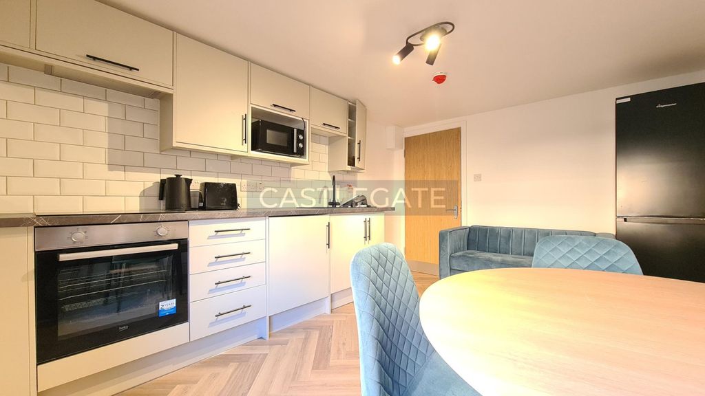 Property photo 2 of 8 20251202_104459