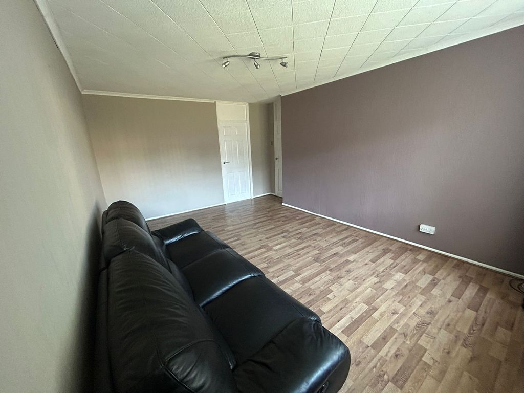 Property photo 3 of 9 Image