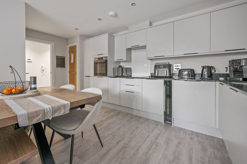 Property photo 3 of 12 Photo 5