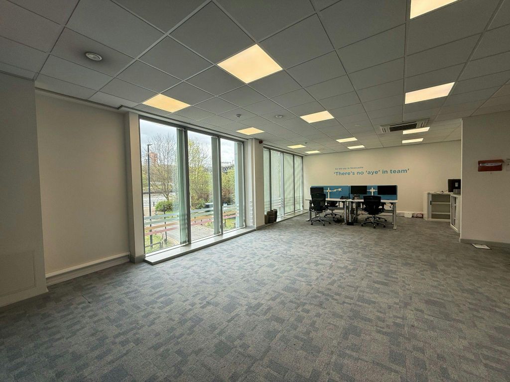 Property photo 3 of 7 56F23B22289346F8Bc70Cf506E30694A.Jpg