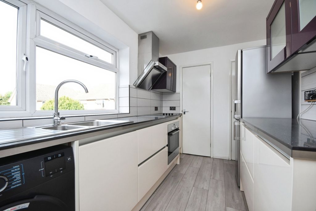 Property photo 1 of 15 Kitchen