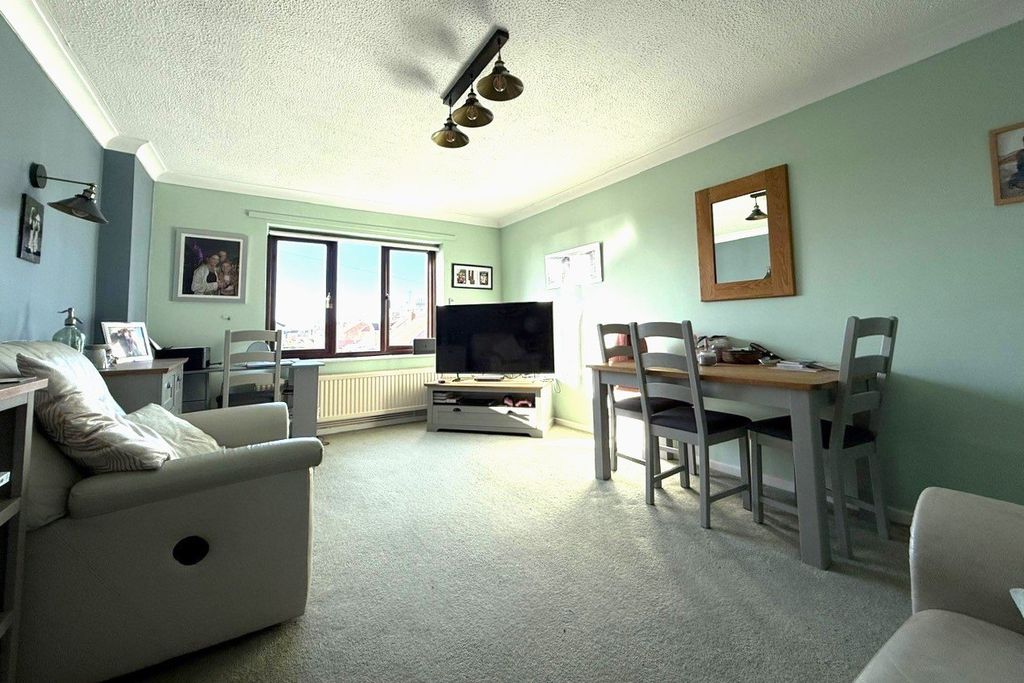 Property photo 2 of 11 Gallery