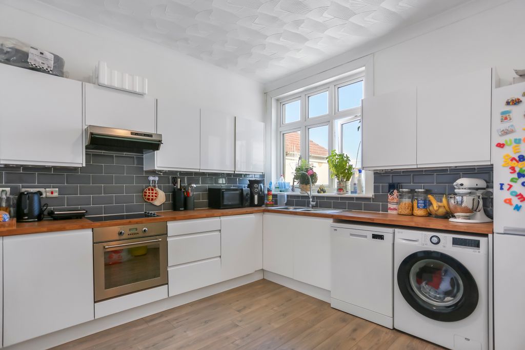 Property photo 2 of 10 296A2092