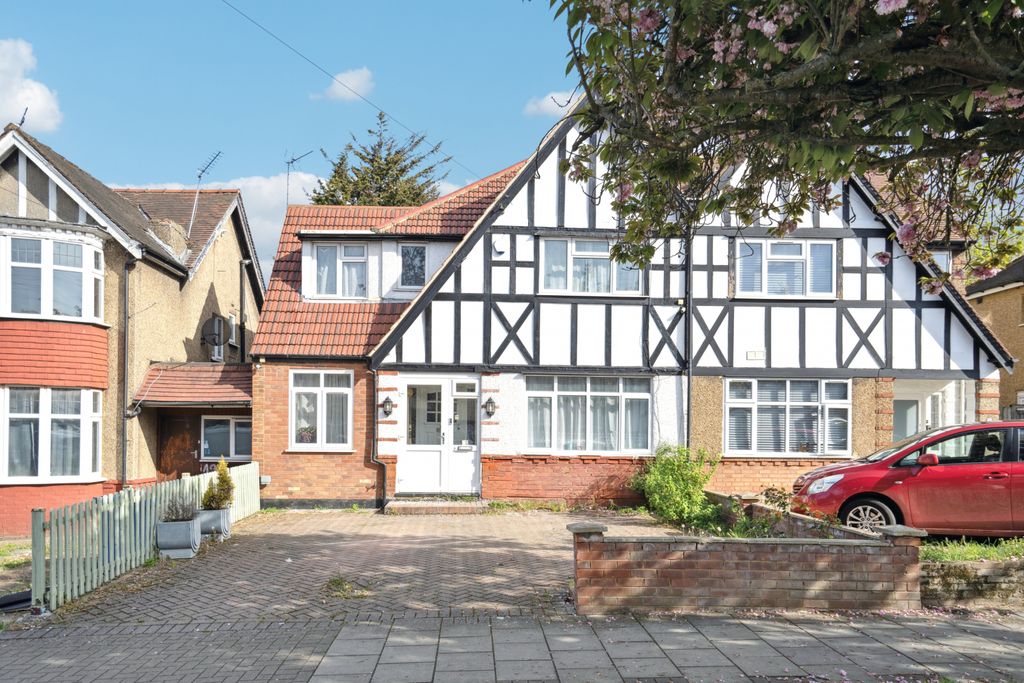 Property photo 1 of 22 Five Bedroom Semi - Detached House In South Harrow.