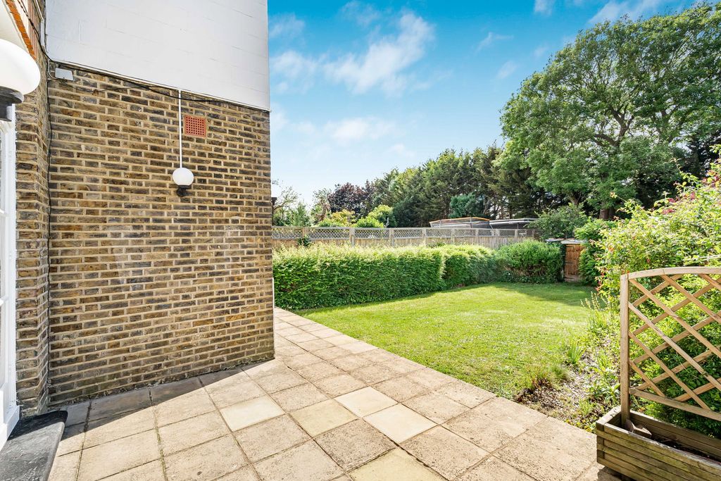 Property photo 3 of 15