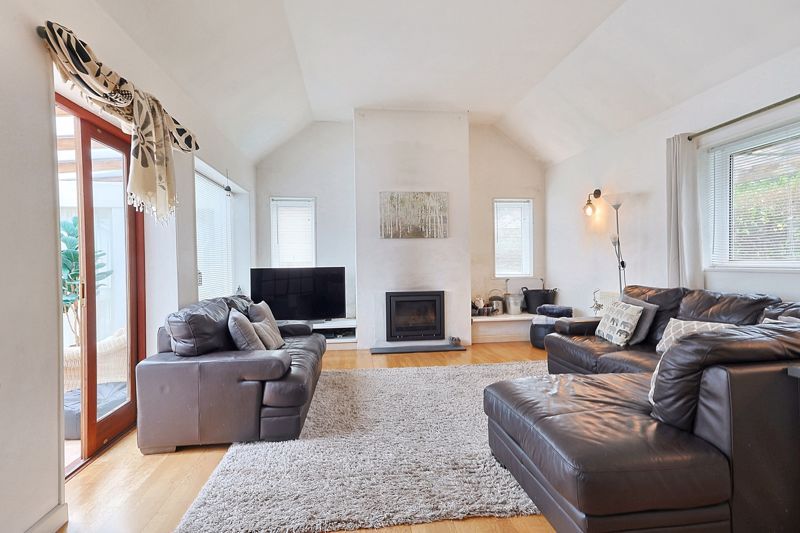 Property photo 3 of 21 Photo 15