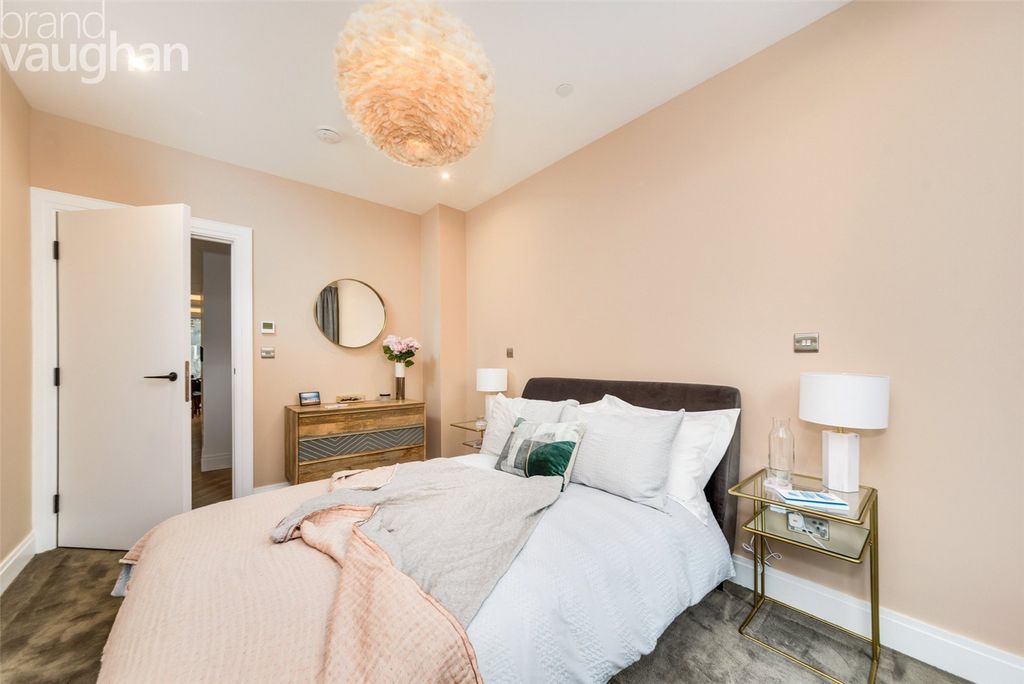 Property photo 3 of 8 Picture No. 01