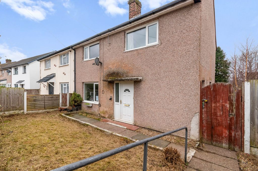 Property photo 1 of 12