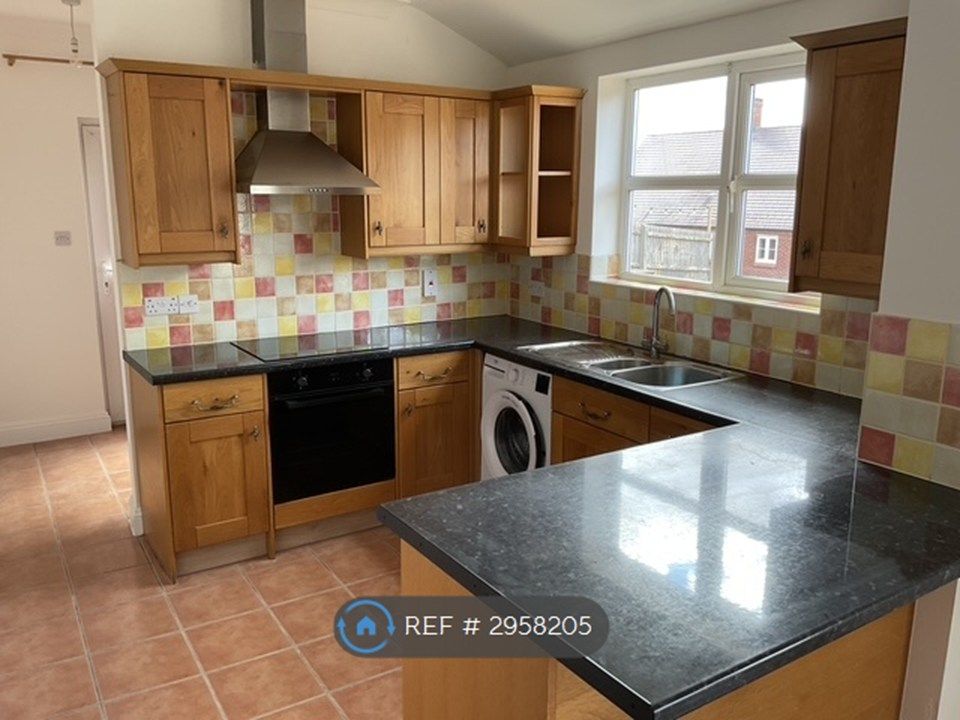 Property photo 3 of 10