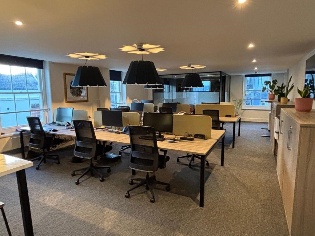 Property photo 1 of 6 Photo 5