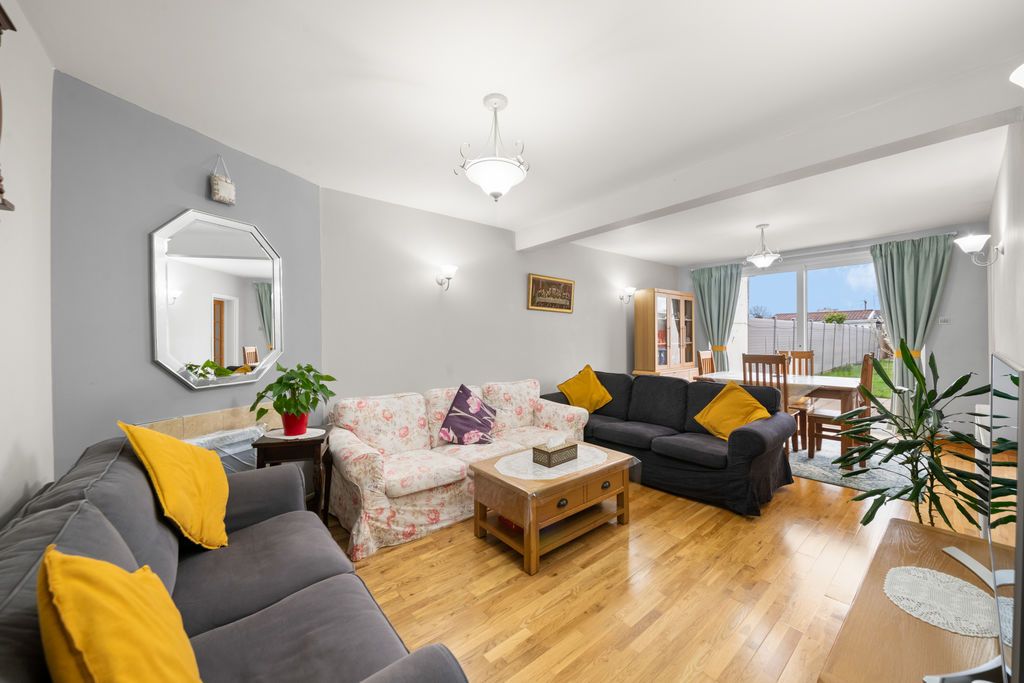 Property photo 3 of 18 Photo 7