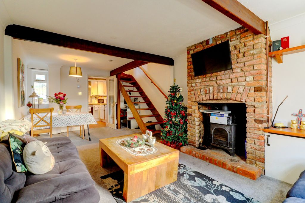 Property photo 2 of 11 Picture No. 12