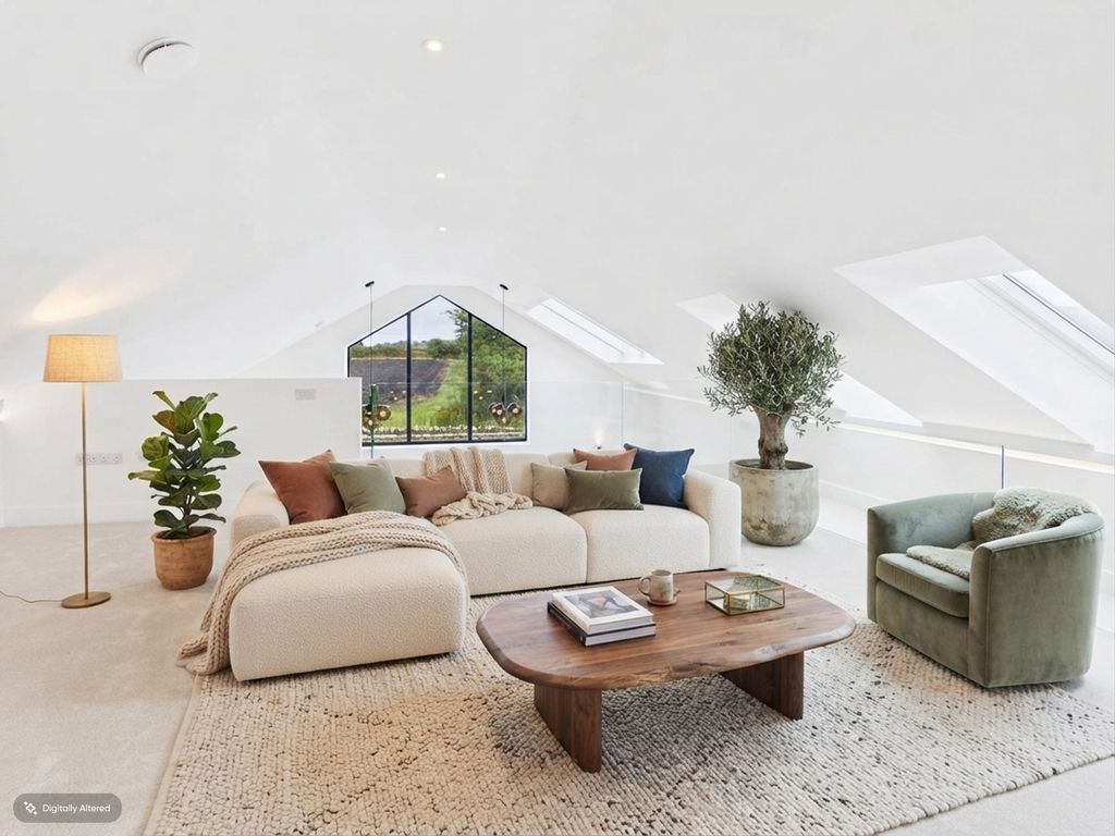 Property photo 3 of 17 Mezzanine