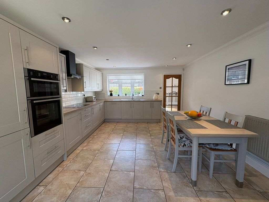 Property photo 3 of 50